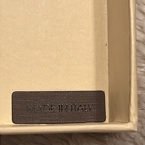 LOUIS VUITTON Tortoise Lock and Key Bag Charm/Key Holder - Picture 15 of 16